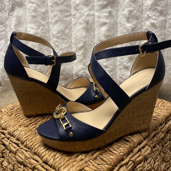 Marc Fisher Navy with gold embellishment wedges  size 8 Never worn - Picture 7 of 7